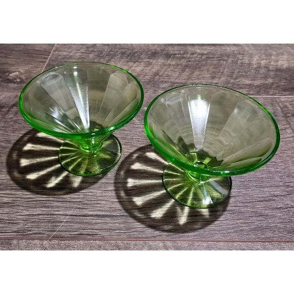 Federal Glass Company Pudding Custard Sherbet 2 Cups Glowy Depression Green - Picture 16 of 16